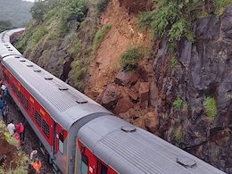 Kannur-Yeshwantpur Express Derails In Tamil Nadu After Rockslide Kannur-Yeshwantpur Express Derails In Tamil Nadu After Rockslide