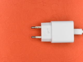 Best Deals You Can Find on Popular Fast Chargers (10W or Above) Right Now