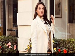 Himanshi Khurana ने लंदन की सड़कों पर दिखाया बॉस लेडी अवतार, फैन्स बोले- अविश्वसनीय सुंदरता Himanshi Khurana ने लंदन की सड़कों पर दिखाया बॉस लेडी अवतार, फैन्स बोले- अविश्वसनीय सुंदरता