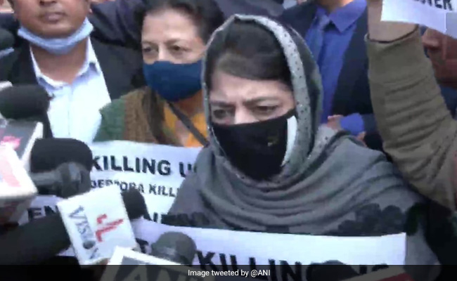 "Probe Killings": Mehbooba Mufti Stages Protest Against Srinagar Encounter