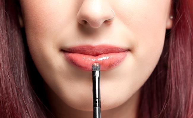 5 Nude Lipsticks To Pull Off Every Makeup Look Like A Pro