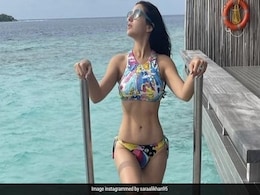 सारा अली खान ने किलर लुक में पोस्ट की तस्वीरें, फैन्स बोले- 'सुपर हॉट', देखें Photos सारा अली खान ने किलर लुक में पोस्ट की तस्वीरें, फैन्स बोले- 'सुपर हॉट', देखें Photos