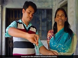 Ranu Mondal Video: रानू मंडल ने खाना बनाते हुए छेड़े जादुई सुर, दिल छू लेगा यह वीडियो Ranu Mondal Video: रानू मंडल ने खाना बनाते हुए छेड़े जादुई सुर, दिल छू लेगा यह वीडियो