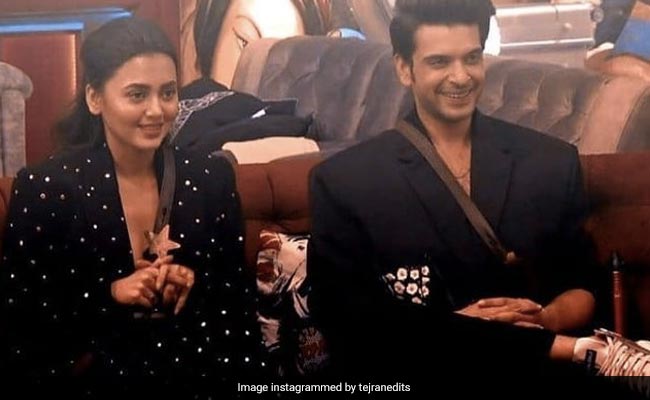 <i>Bigg Boss 15</i>: Karan Kundrra Isn't Happy With Tejasswi Prakash's Bond With Vishal Kotian