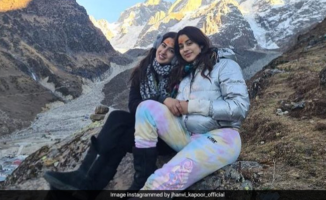 Sara Ali Khan And Janhvi Kapoor Are Now Travel Buddies. First Stop: Kedarnath