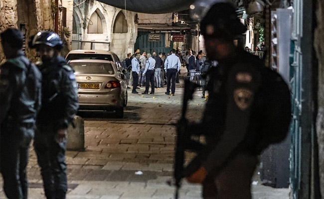 Teen Injures 2 Police Officers With Knife In Jerusalem, Shot Dead: Police