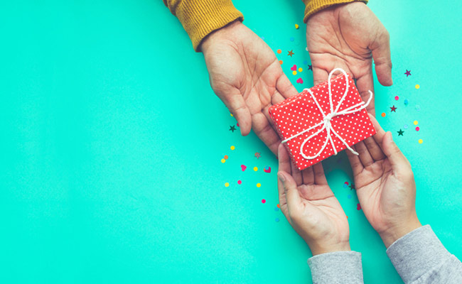 Bhai Dooj 2021: Pick From These Gorgeous Gifting Guides For Your Beloved Sibling