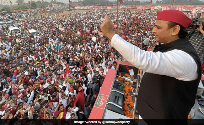 BJP Brings While People Come On Their Own For Our Rallies: Akhilesh Yadav