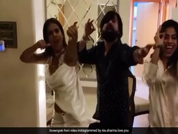 निया शर्मा ने ऐश्वर्या राय के गाने 'कजरारे कजरारे' पर किया दोस्तों के साथ धमाकेदार डांस, इंटरनेट पर छा गया Video निया शर्मा ने ऐश्वर्या राय के गाने 'कजरारे कजरारे' पर किया दोस्तों के साथ धमाकेदार डांस, इंटरनेट पर छा गया Video