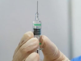 Botox Injections - Botulinum Toxin: क्या होता है बोटॉक्स ट्रीटमेंट..? जानिए इसके फायदे और नुकसान Botox Injections - Botulinum Toxin: क्या होता है बोटॉक्स ट्रीटमेंट..? जानिए इसके फायदे और नुकसान