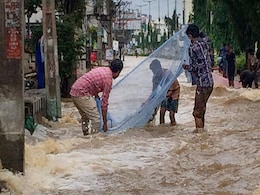 आंध्र प्रदेश में भारी बारिश का कहर, 25 की मौत, तमिलनाडु में भी हाहाकार आंध्र प्रदेश में भारी बारिश का कहर, 25 की मौत, तमिलनाडु में भी हाहाकार