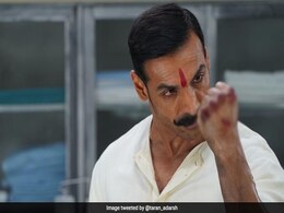 <i>Satyameva Jayate 2</i> Box Office Collection Day 1: John Abraham's Film Opens With "Low Numbers" At Rs 3.60 Crore <i>Satyameva Jayate 2</i> Box Office Collection Day 1: John Abraham's Film Opens With "Low Numbers" At Rs 3.60 Crore