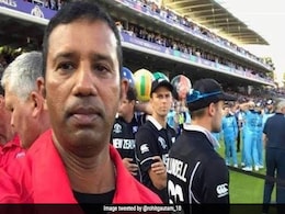ENG vs NZ सेमीफाइनल मैच में कुमार धर्मसेना करेंगे अंपायरिंग, तो फैन्स ने लिए मजे, बना डाले Memes ENG vs NZ सेमीफाइनल मैच में कुमार धर्मसेना करेंगे अंपायरिंग, तो फैन्स ने लिए मजे, बना डाले Memes
