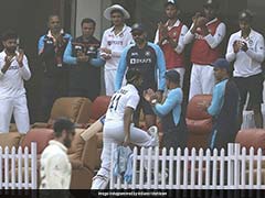 Shreyas Iyer Receives Standing Ovation From Indian Cricket Team. See Pic