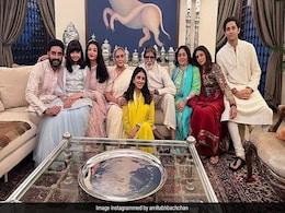 अमिताभ बच्चन ने दिवाली के मौके पर शेयर की फैमिली फोटो, इस अंदाज में दिखे बेटा-बहू, नाती-पोती और पत्नी अमिताभ बच्चन ने दिवाली के मौके पर शेयर की फैमिली फोटो, इस अंदाज में दिखे बेटा-बहू, नाती-पोती और पत्नी