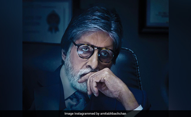<I>MayDay</i>: Amitabh Bachchan, Ajay Devgn And Rakul Preet Singh's Film Now Called <i>Runway 34</i>. See First Look Posters