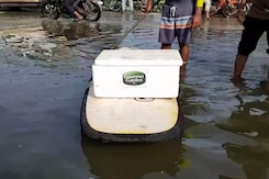 Start-Up In Flood-Hit Chennai Uses Boats To Deliver Veggies Start-Up In Flood-Hit Chennai Uses Boats To Deliver Veggies