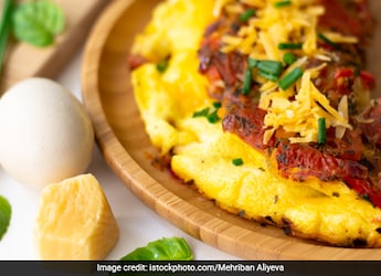 Karandi Omelette, Fluffy Omelette And More: 5 Desi-Style Omelette Recipes For A Delicious Breakfast Karandi Omelette, Fluffy Omelette And More: 5 Desi-Style Omelette Recipes For A Delicious Breakfast