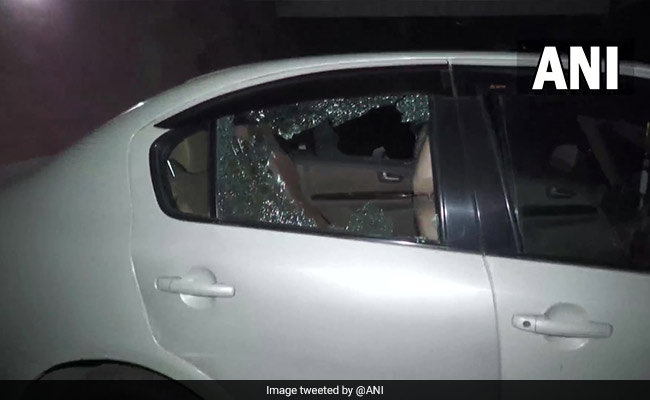 गुरुग्राम में पूर्व सरपंच के घर में घुसकर अपराधियों ने बरसाईं गोलियां, 1 की मौत, 5 घायल