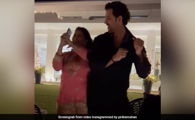 Trending: Hrithik Roshan Dancing With Mom Pinkie At Diwali Party