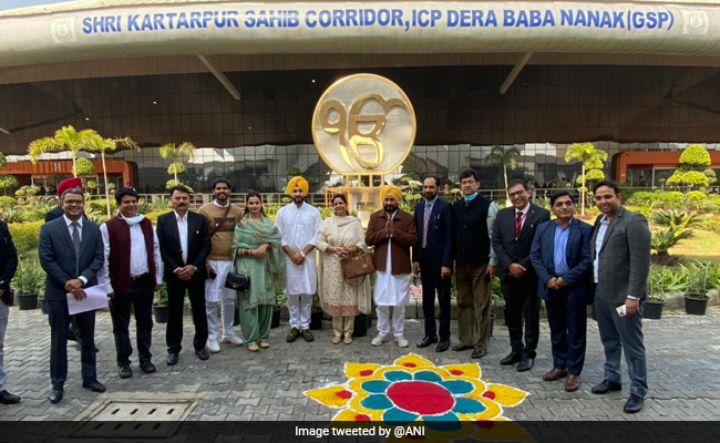 Punjab Cabinet Reaches Dera Baba Nanak, Will Leave For Kartarpur Sahib