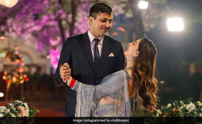 कुंडली भाग्य की प्रीता की शादी के बाद अब रिसेप्शन की तस्वीरों ने जीता फैंस का दिल, रोमांटिक पोज़ में दिखे 'श्रद्धा राहुल'