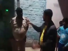 बिहार: सुशासन राज में अपराधी बेलगाम, पुलिसवाले को खंभे से बांधकर पीटा बिहार: सुशासन राज में अपराधी बेलगाम, पुलिसवाले को खंभे से बांधकर पीटा