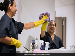 बाथरूम में पड़ गए हैं जिद्दी दाग तो इस घरेलू उपाय से मिलेगा निजात, नाम जान हैरान हो जाएंगे आप बाथरूम में पड़ गए हैं जिद्दी दाग तो इस घरेलू उपाय से मिलेगा निजात, नाम जान हैरान हो जाएंगे आप