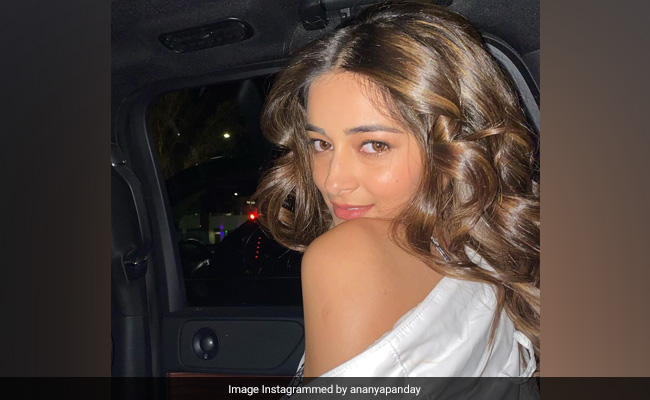 Don't Ask Ananya Panday To Explain Her "Bathrobe In A Car" Series Because She Can't. Just Enjoy