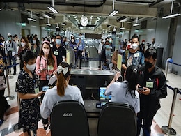 Thailand Drops On-Arrival COVID-19 Tests For Vaccinated Tourists Thailand Drops On-Arrival COVID-19 Tests For Vaccinated Tourists