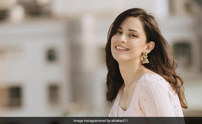 Ekta Kaul Picks Dreamy Pastels In A Stunning Salwar Suit For Diwali Festivities