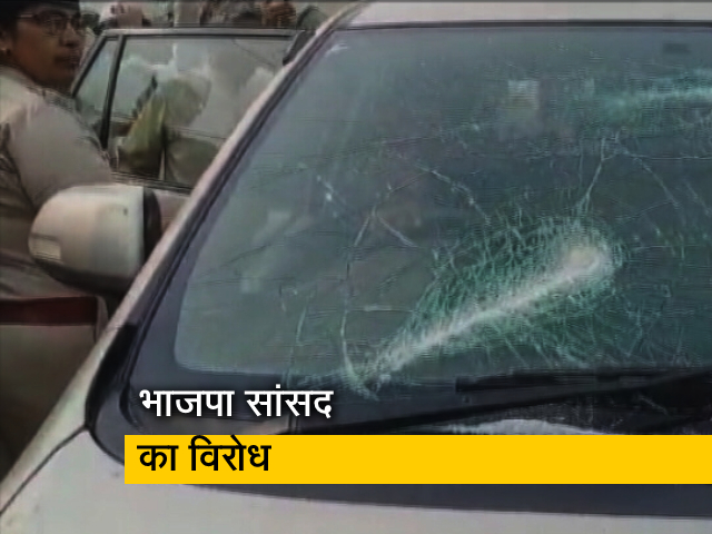 नारनौल में भाजपा सांसद का किसानों ने किया विरोध, पुलिस के साथ झड़प के बाद कुछ किसान गिरफ्तार