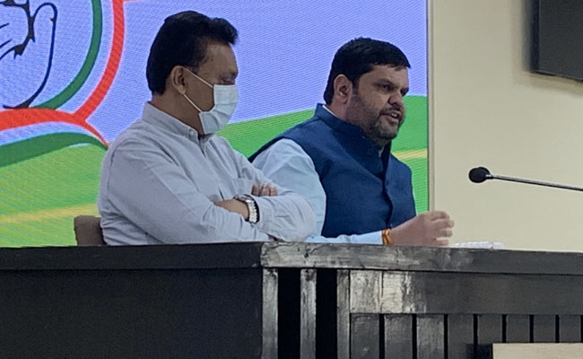 'PM बताएं, इटली यात्रा के दौरान क्‍या सीक्रेट डील हुई' : अगस्‍ता वेस्‍टलैंड मुद्दे पर कांग्रेस का सवाल