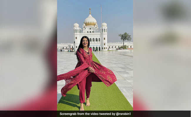 "Sorry": Pakistan Model Apologises After Row Over Photoshoot At Kartarpur Sahib