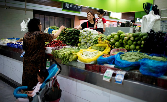 Chinese Stock Up On Food As Temperatures Fall And COVID-19 Spreads