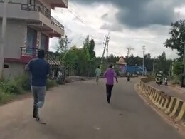 Accused Caught After 1-Km Chase In Karnataka. He Is A Cop Accused Caught After 1-Km Chase In Karnataka. He Is A Cop