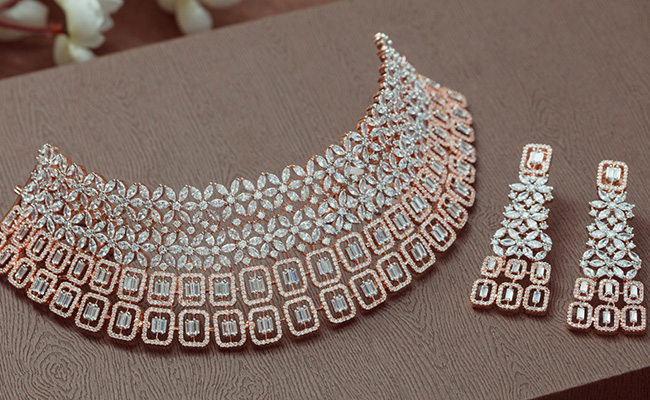 5 Gorgeous Choker Necklaces To Make Your Ethnic Outfits Pop
