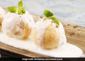 Bharwan Golgappa Chaat: Make This Delicious Street Side Chaat In Just 20 Mins Bharwan Golgappa Chaat: Make This Delicious Street Side Chaat In Just 20 Mins