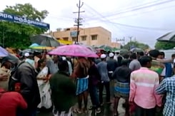 9 Dead After House Collapses In Tamil Nadu's Vellore Amid Heavy Rain 9 Dead After House Collapses In Tamil Nadu's Vellore Amid Heavy Rain