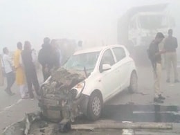 धुंध बनी जानलेवा : ईस्टर्न पेरीफेरल एक्सप्रेस-वे पर कुछ ही सेकंड में आपस में टकराईं आधा दर्जन कारें, 6 जख्मी धुंध बनी जानलेवा : ईस्टर्न पेरीफेरल एक्सप्रेस-वे पर कुछ ही सेकंड में आपस में टकराईं आधा दर्जन कारें, 6 जख्मी
