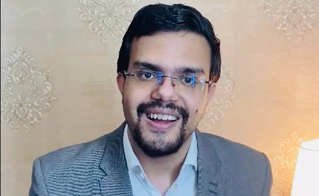 Positive Story: कोरोनाकाल में युवाओं को डिप्रेशन से दूर रख रहे हैं मोटिवेशनल गुरु वैभव पांडे