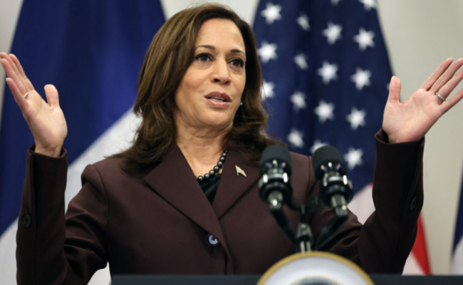 Kamala Harris's Tough Winter - Political Challenges Weaken Her