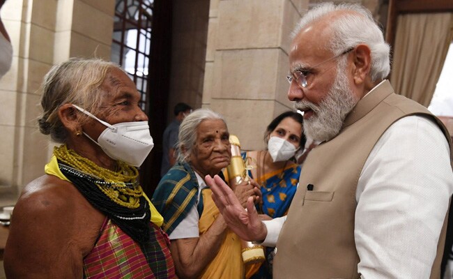 POTD: Karnataka Environmentalist, Padma Shri Winner, Greets PM Modi