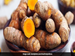 कच्ची हल्दी को इस तरह करेंगे इस्तेमाल, तो घुटनों के दर्द से लेकर कंपकपाती सर्दी तक में मिलेगी राहत  कच्ची हल्दी को इस तरह करेंगे इस्तेमाल, तो घुटनों के दर्द से लेकर कंपकपाती सर्दी तक में मिलेगी राहत