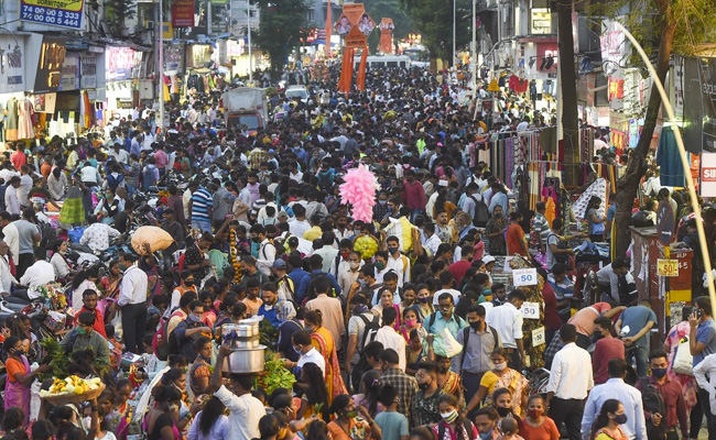 Omicron Spreads In India's Big Cities, Hospitalisations Still Low: 10 Facts