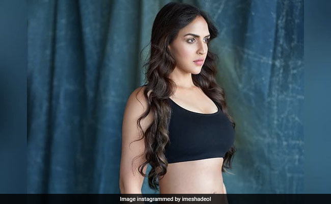 Esha Deol's "Washboard" Abs Are Burning Up The Internet And How
