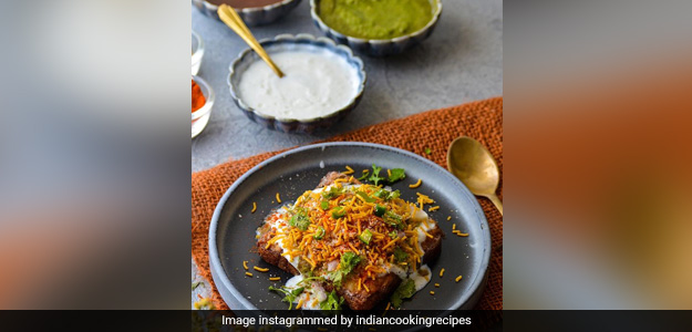 Watch: How To Make Hyderabadi Toast To Sate Your Chatpata Cravings
