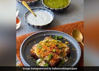 Hyderabadi Toast: This Street-Style Toast Recipe Is A Must-Try Hyderabadi Toast: This Street-Style Toast Recipe Is A Must-Try