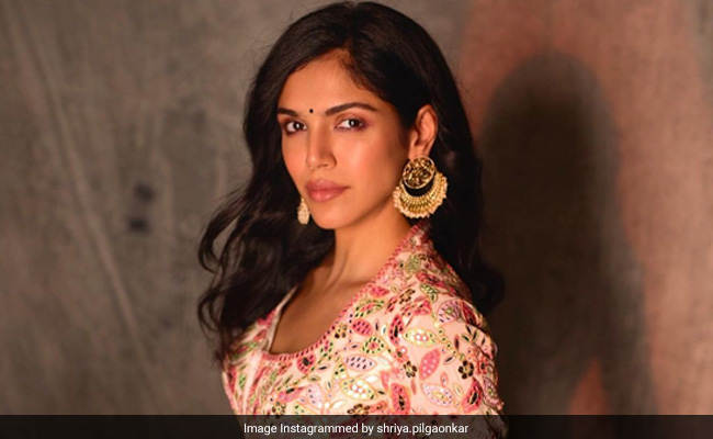 There's No Better Time Than Now For Shriya Pilgaonkar To Sparkle In A Mirrorwork <i>Lehenga</i>