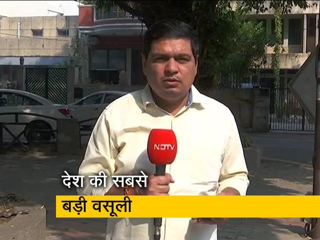 12वीं पास ने तिहाड़ में बैठकर की 200 करोड़ की वसूली, अभिनेत्री पत्नी ने भी दिया साथ